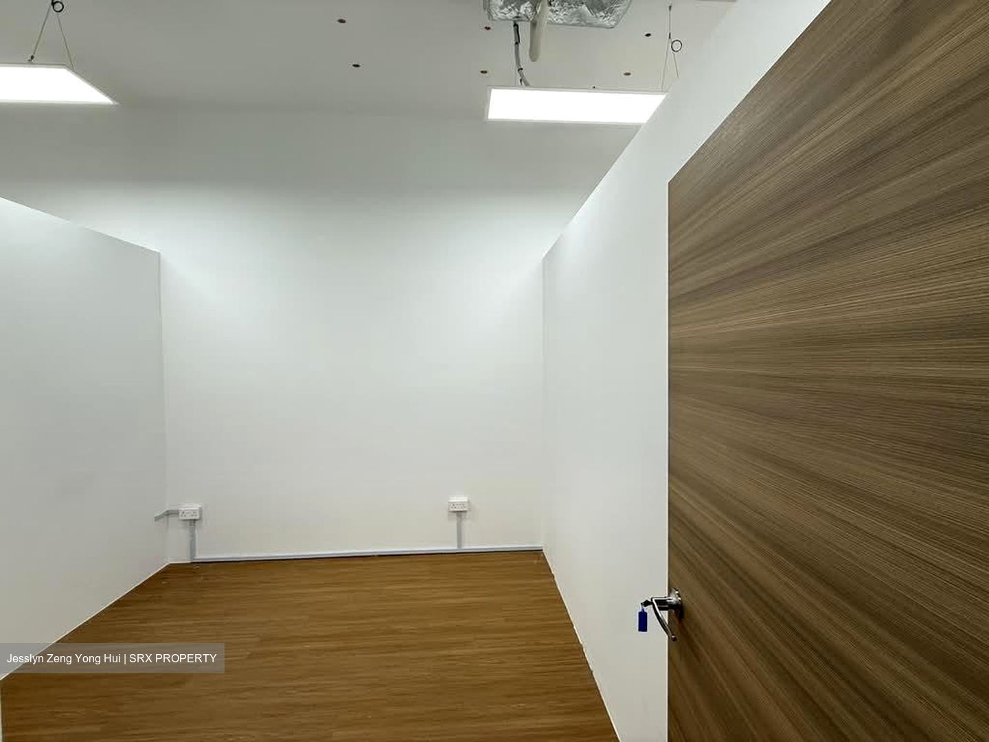 Woods Square (D25), Office #553302571